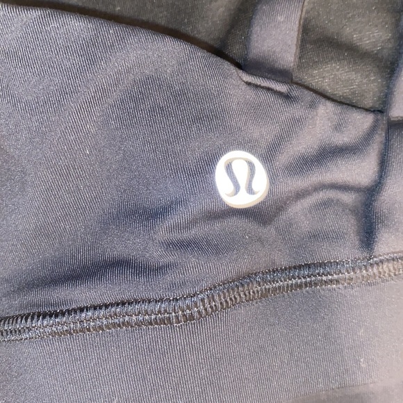 Lulu Lemon Sports Bra. New - Picture 4 of 7